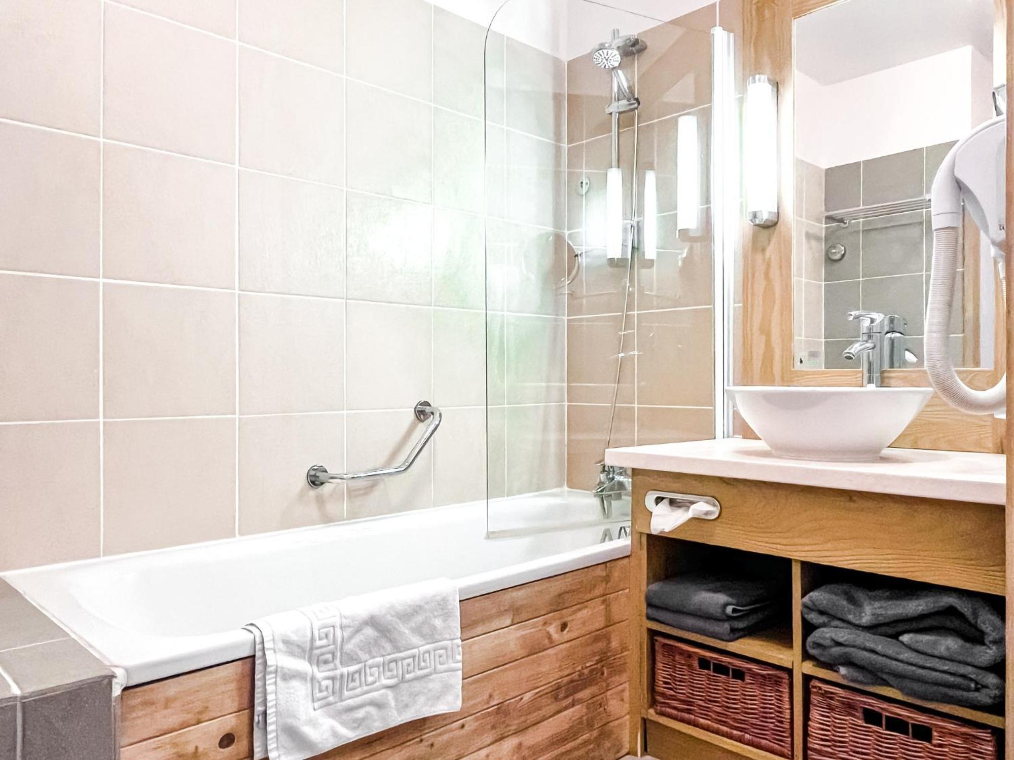 פליין Large One-Bedroom Apartment, Wheelchair Adapted, Les Terrasses D'Eos מראה חיצוני תמונה