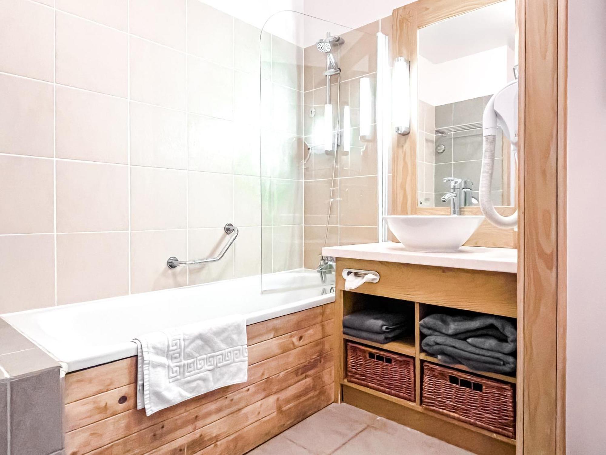 פליין Large One-Bedroom Apartment, Wheelchair Adapted, Les Terrasses D'Eos מראה חיצוני תמונה